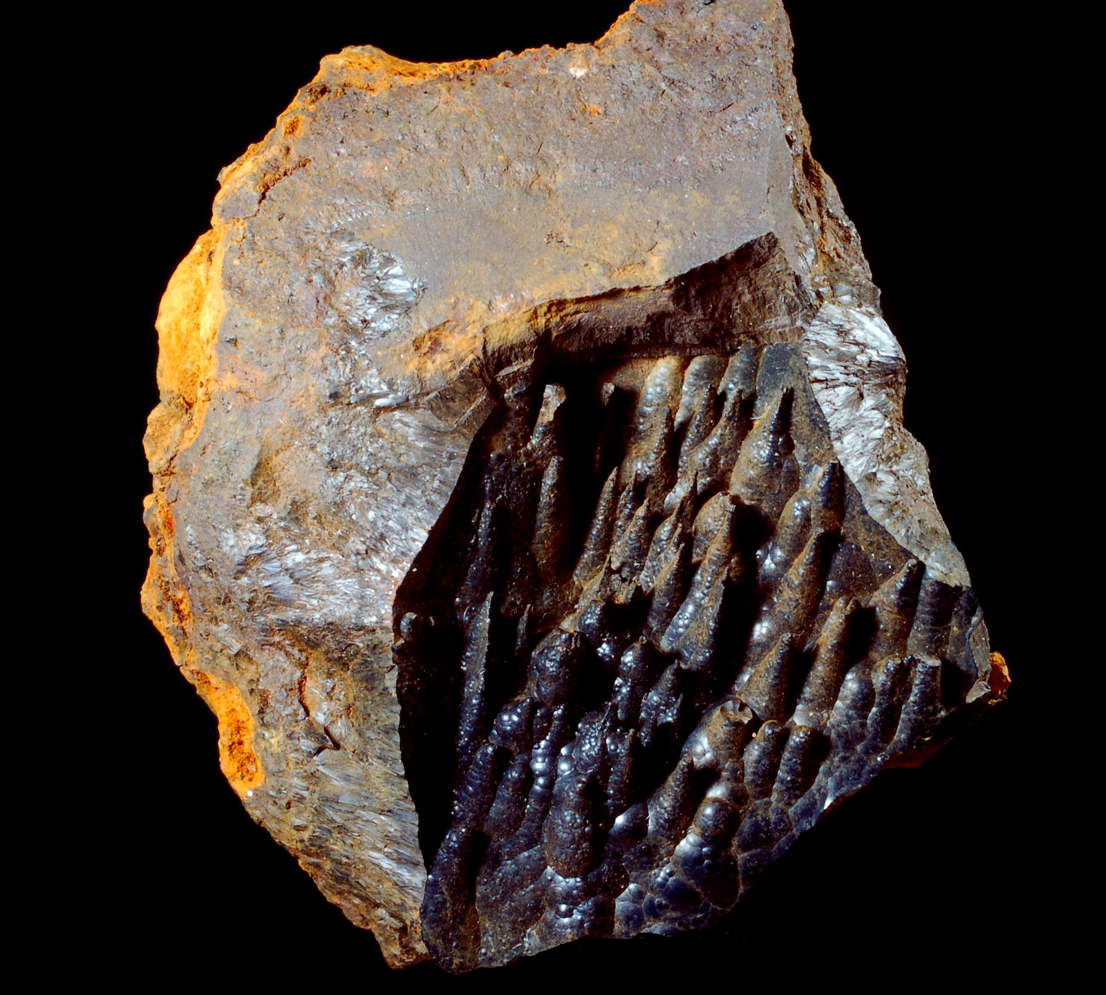 Goethita
5,6 x 5,0 x 2,6 cms
(Autor: Joan Martinez Bruguera)
