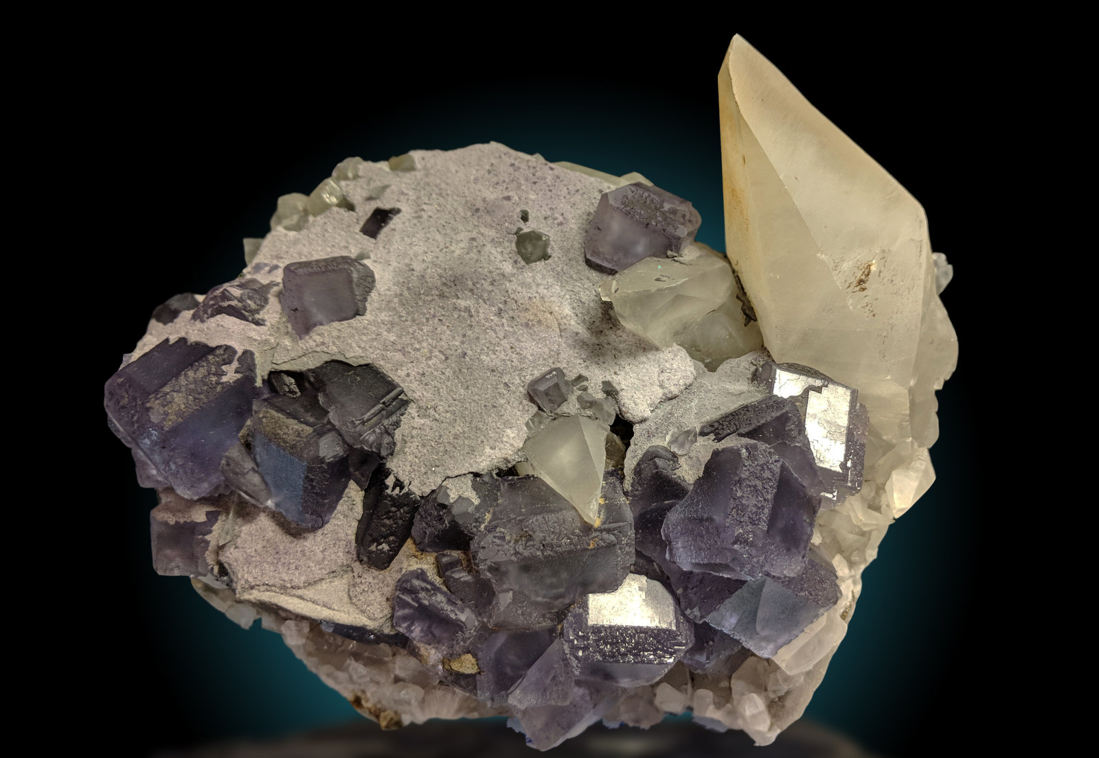 Fluorita, Calcita
17x15cm
(Autor: Raul Vancouver)