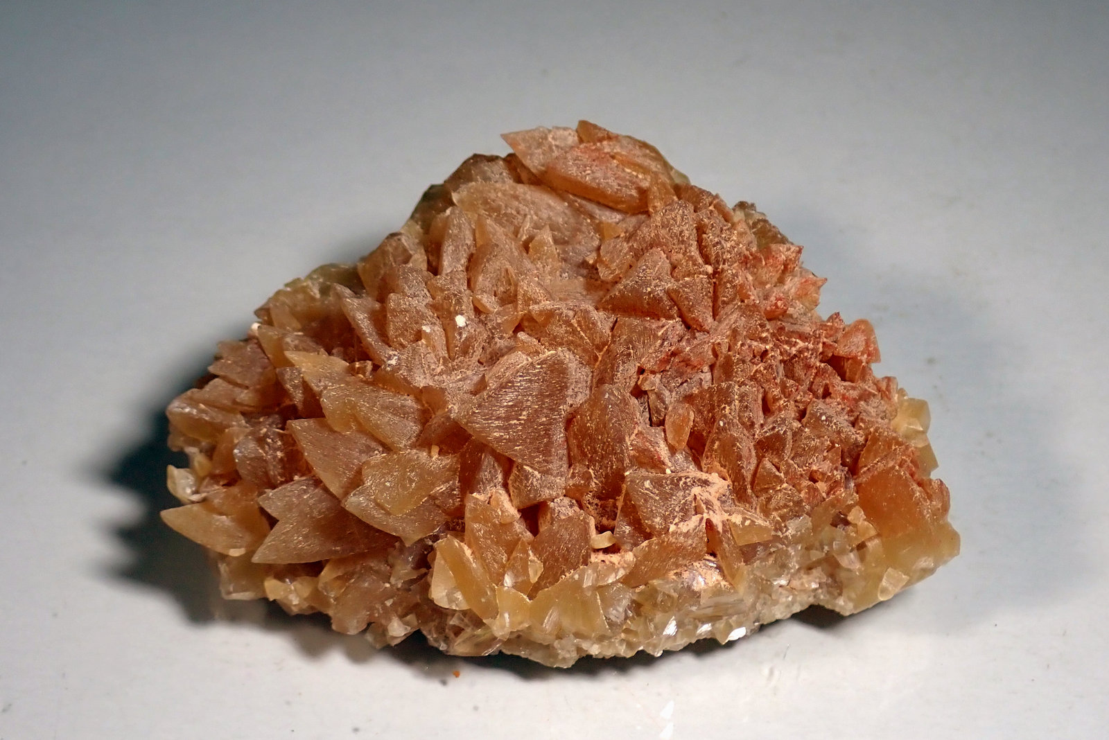 Calcita
Medida: 8,0 x 5,6 x 2,3 cms
(Autor: Joan Martinez Bruguera)