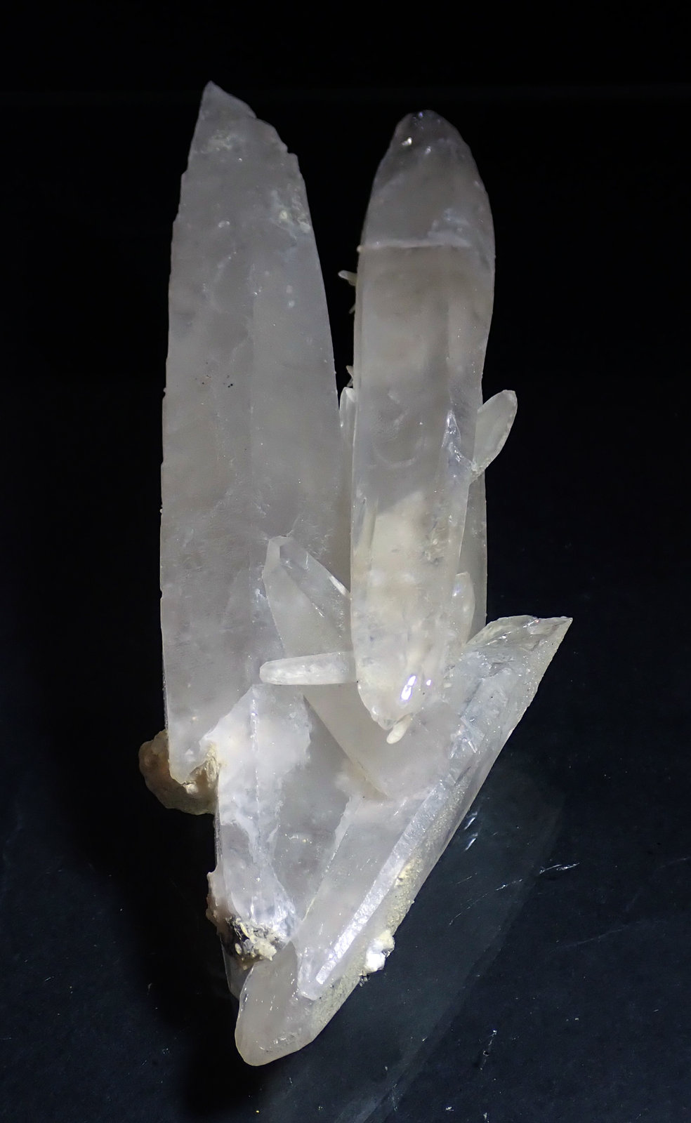 Cuarzo
Medida: 14,0 x 5,2 x 3,3 cms
(Autor: Joan Martinez Bruguera)