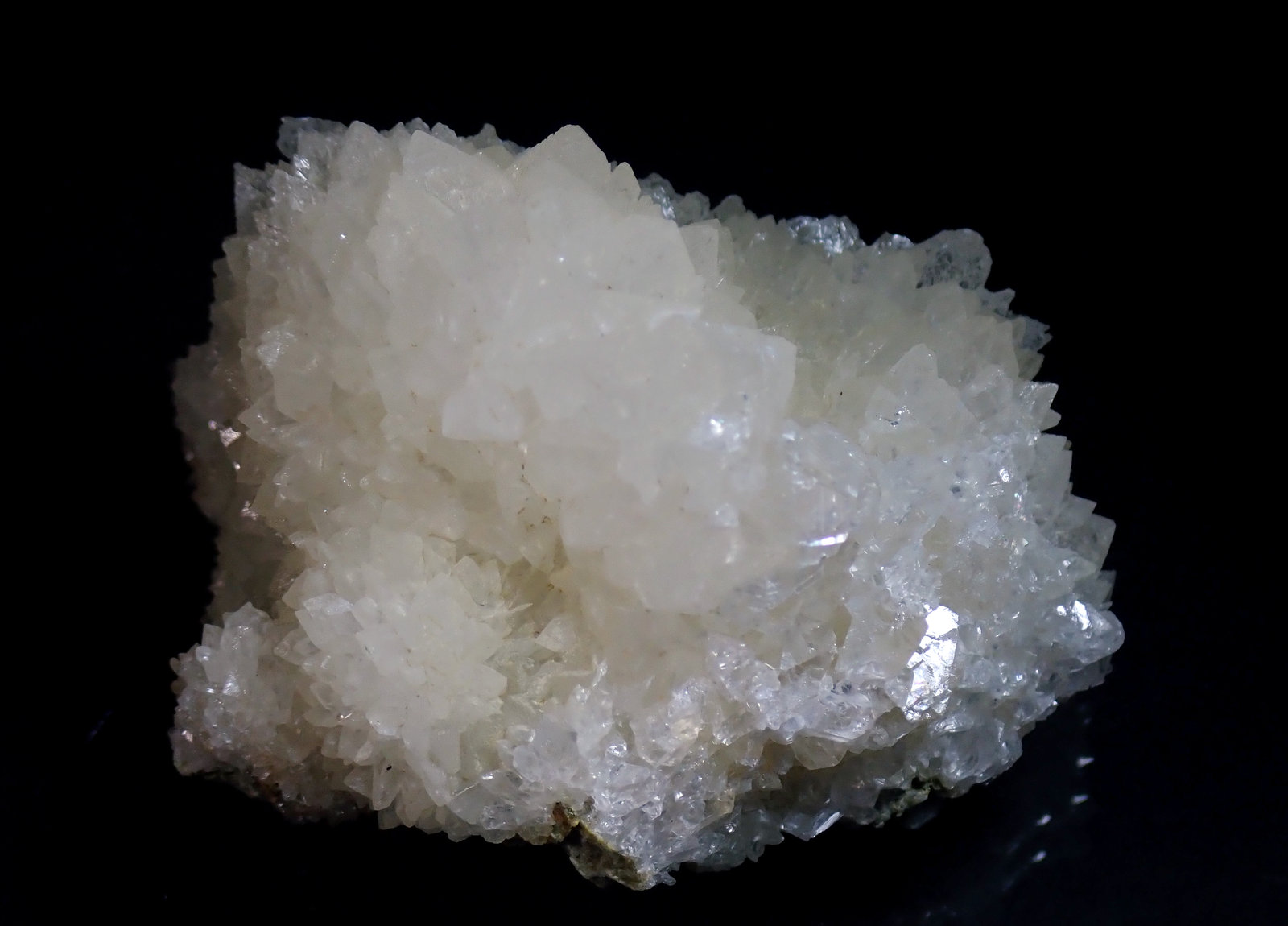 Calcita
Medida: 5,6 x 4,1 x 3,5 cms
(Autor: Joan Martinez Bruguera)