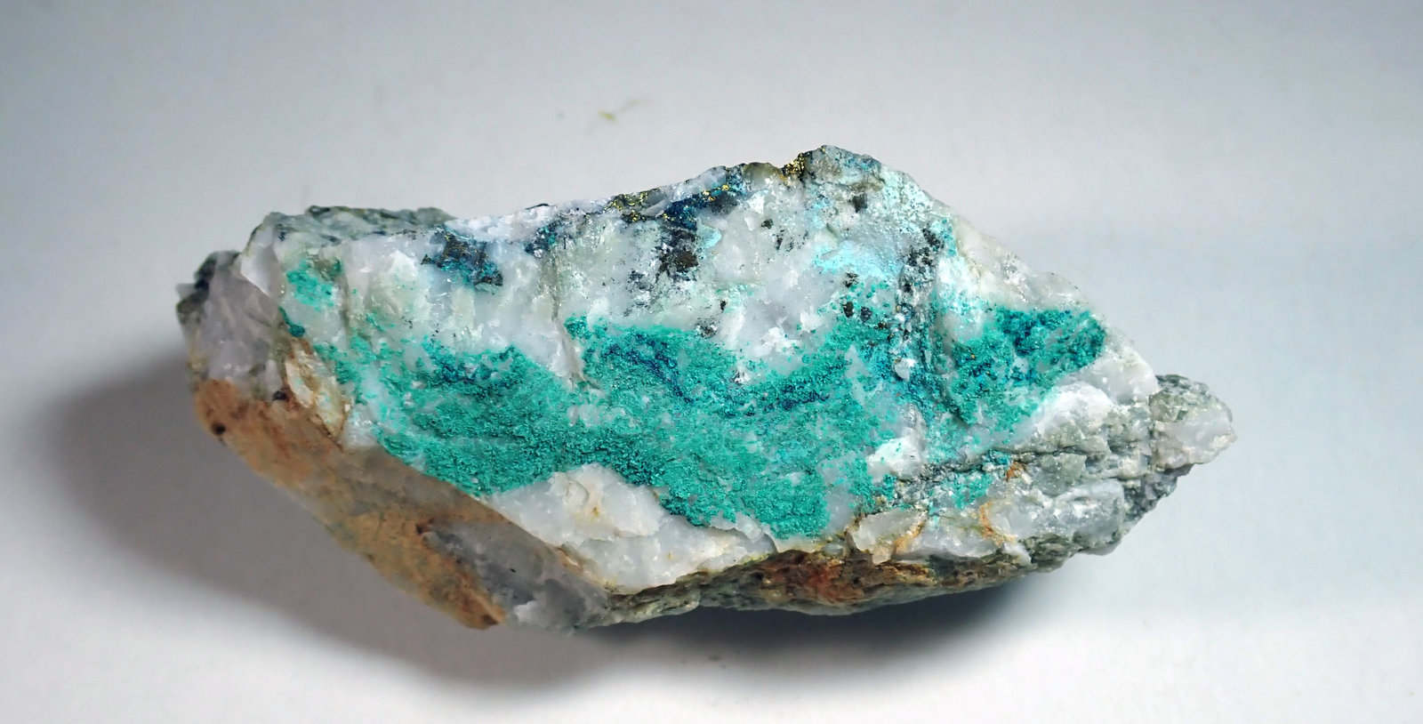 Malaquita y Calcopirita
Medida; 9,0 x 4,0 x 3,1 cms
(Autor: Joan Martinez Bruguera)
