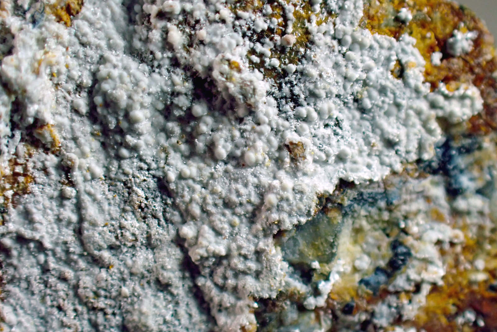 Dundasita
Medida: 4,3 x 3,2 x 2,1 cms
(Autor: Joan Martinez Bruguera)