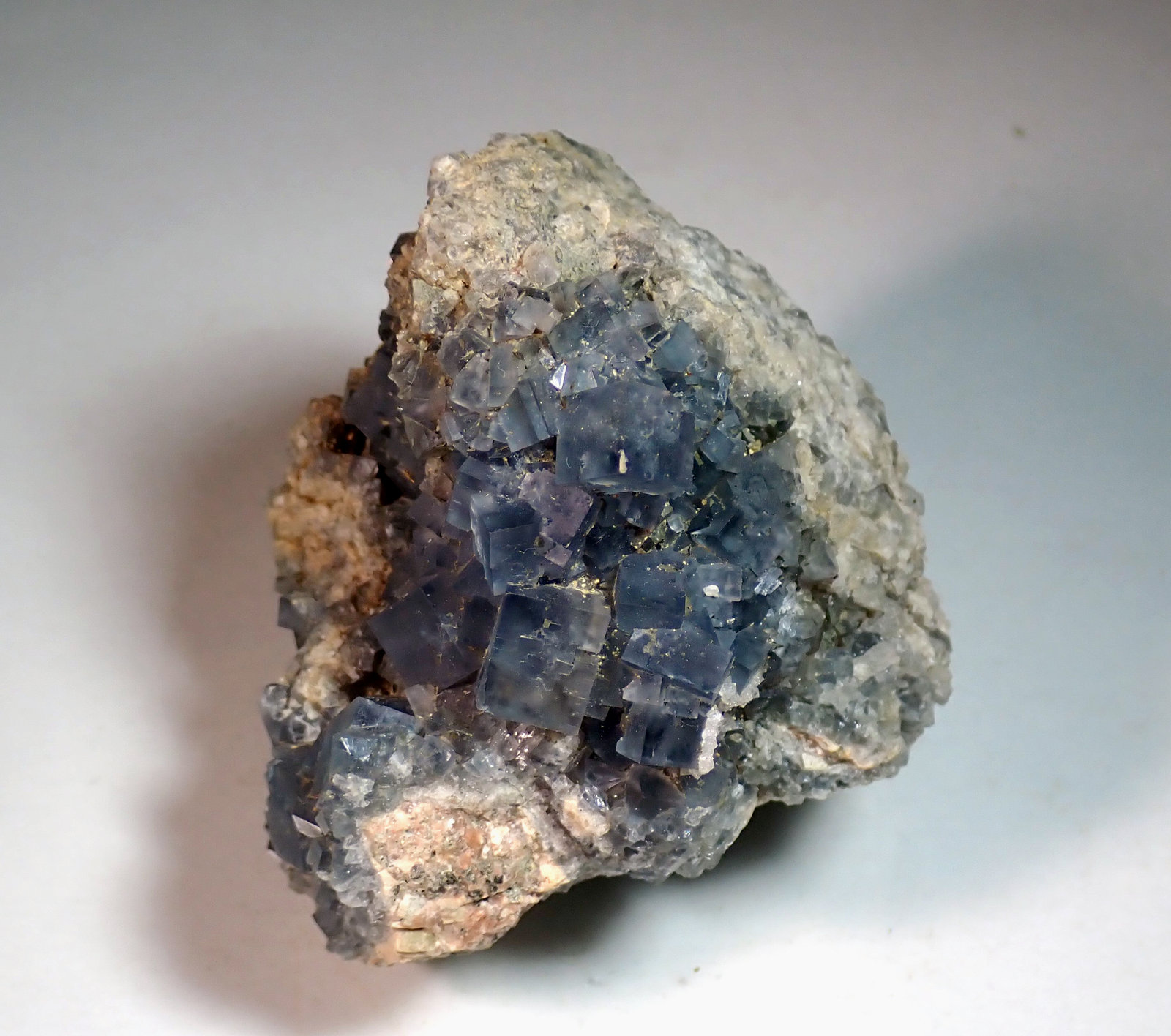 Fluorita
Medida: 6,0 x 5,7 x 5,2 cms
(Autor: Joan Martinez Bruguera)