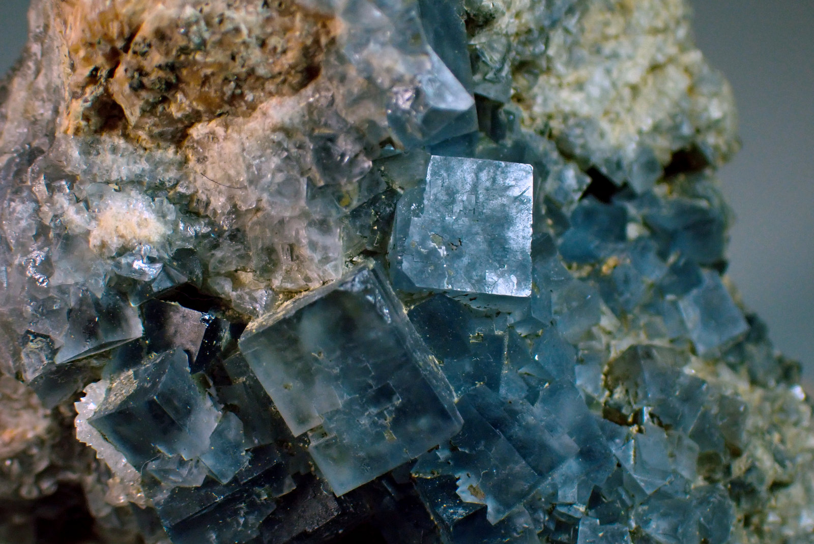 Fluorita
Medida: 6,0 x 5,7 x 5,2 cms
(Autor: Joan Martinez Bruguera)