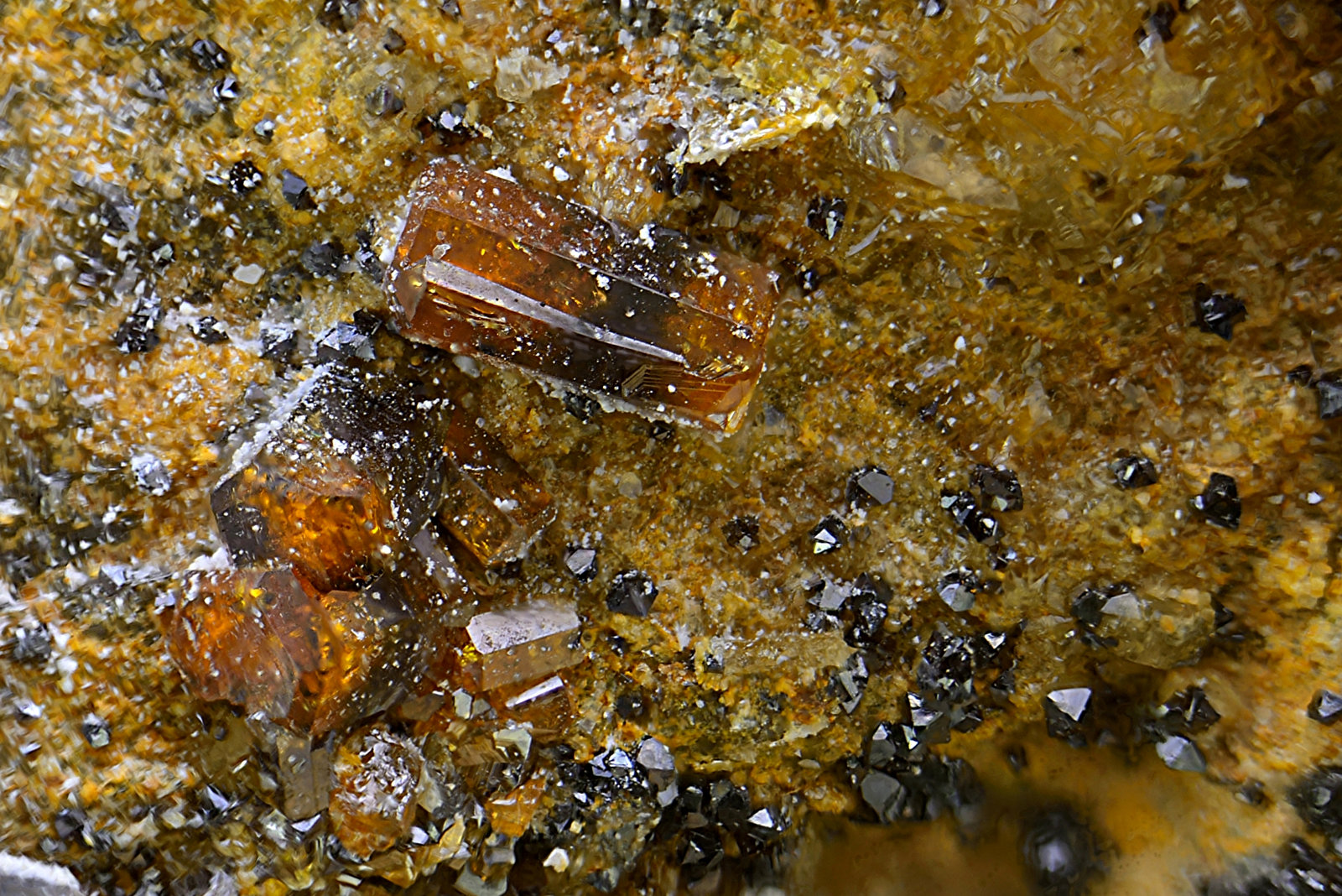 Vanadinita y Descloizita
Campo de visión de 5 mm
(Autor: Antonio Carmona)