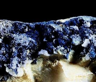 Covellita (Covellina)
Pieza 3x1x1 cm., 2 cm. aprox. ancho de campo
(Autor: Adrian Pesudo)