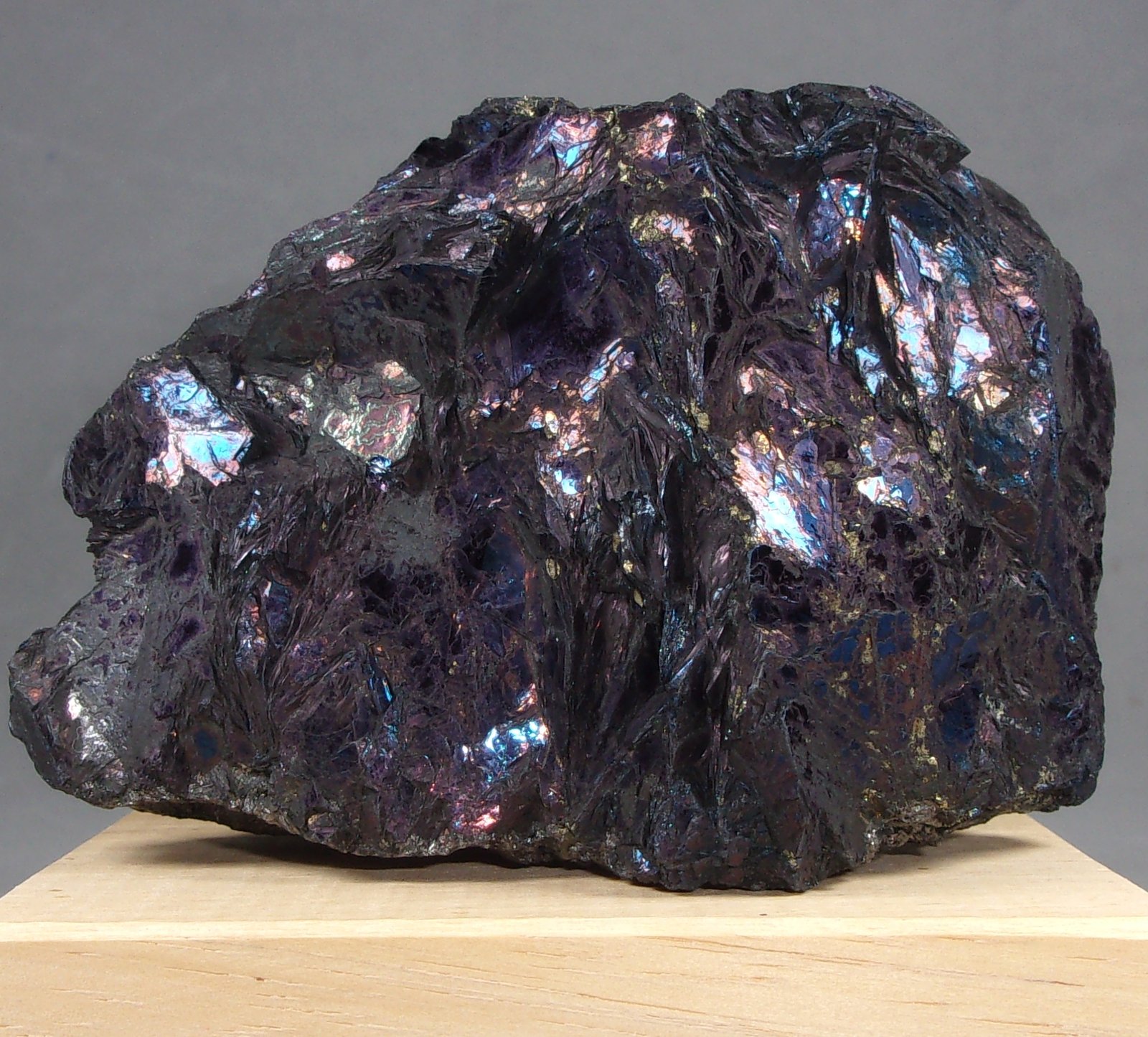 Covellita
9 x 6,4 x 6,3 cm
(Autor: J. G. Alcolea)