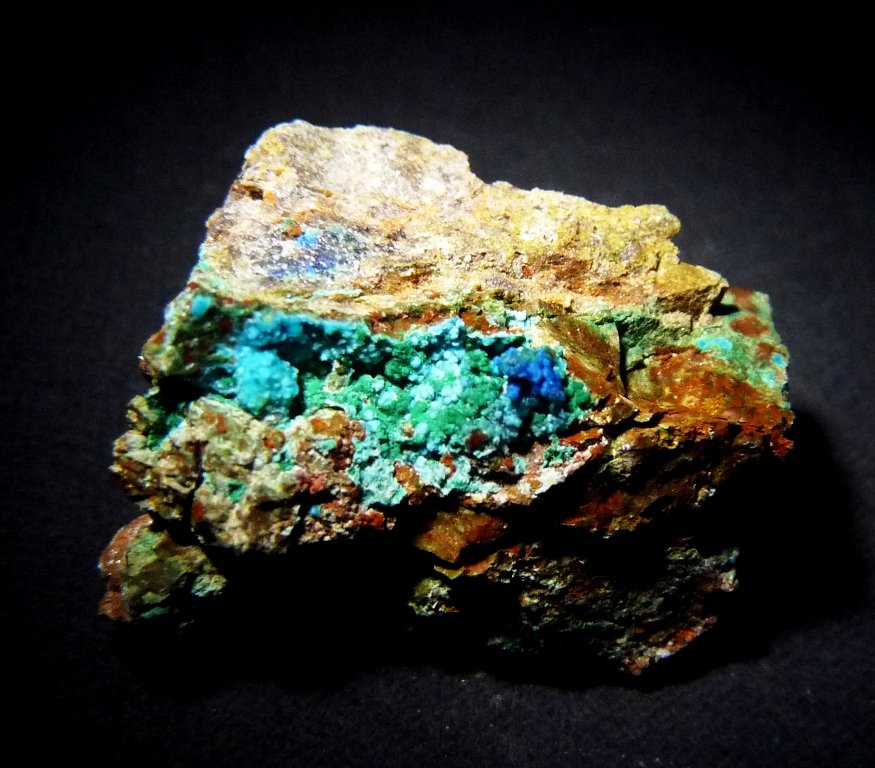 Crisocola y Azurita.
30x25 mm.
(Autor: Jesus Franquesa Baucells)