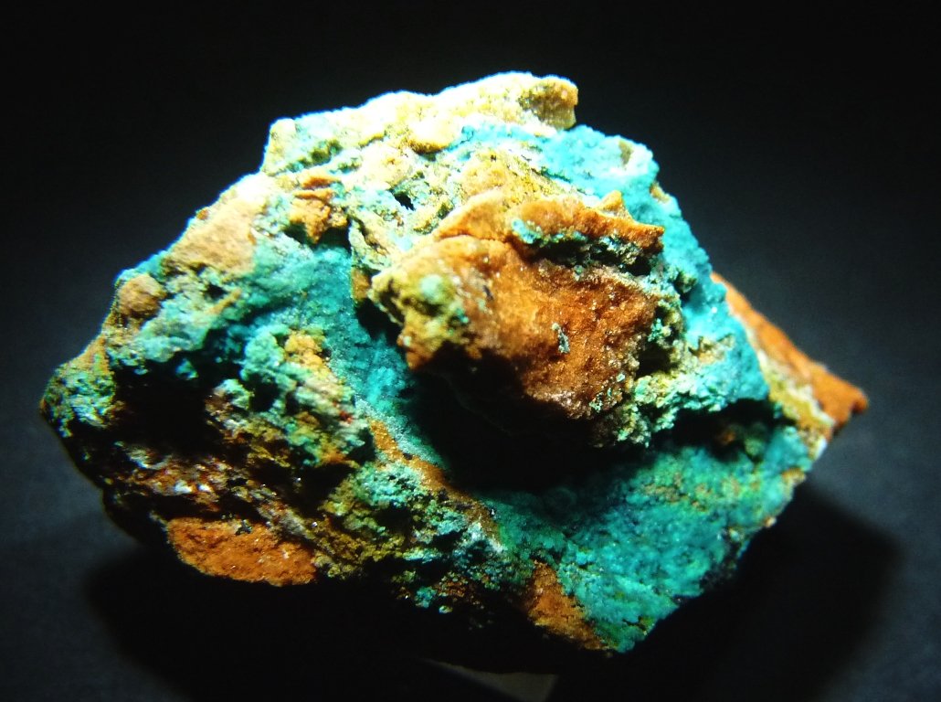 Crisocola
40x30 mm
(Autor: Jesus Franquesa Baucells)