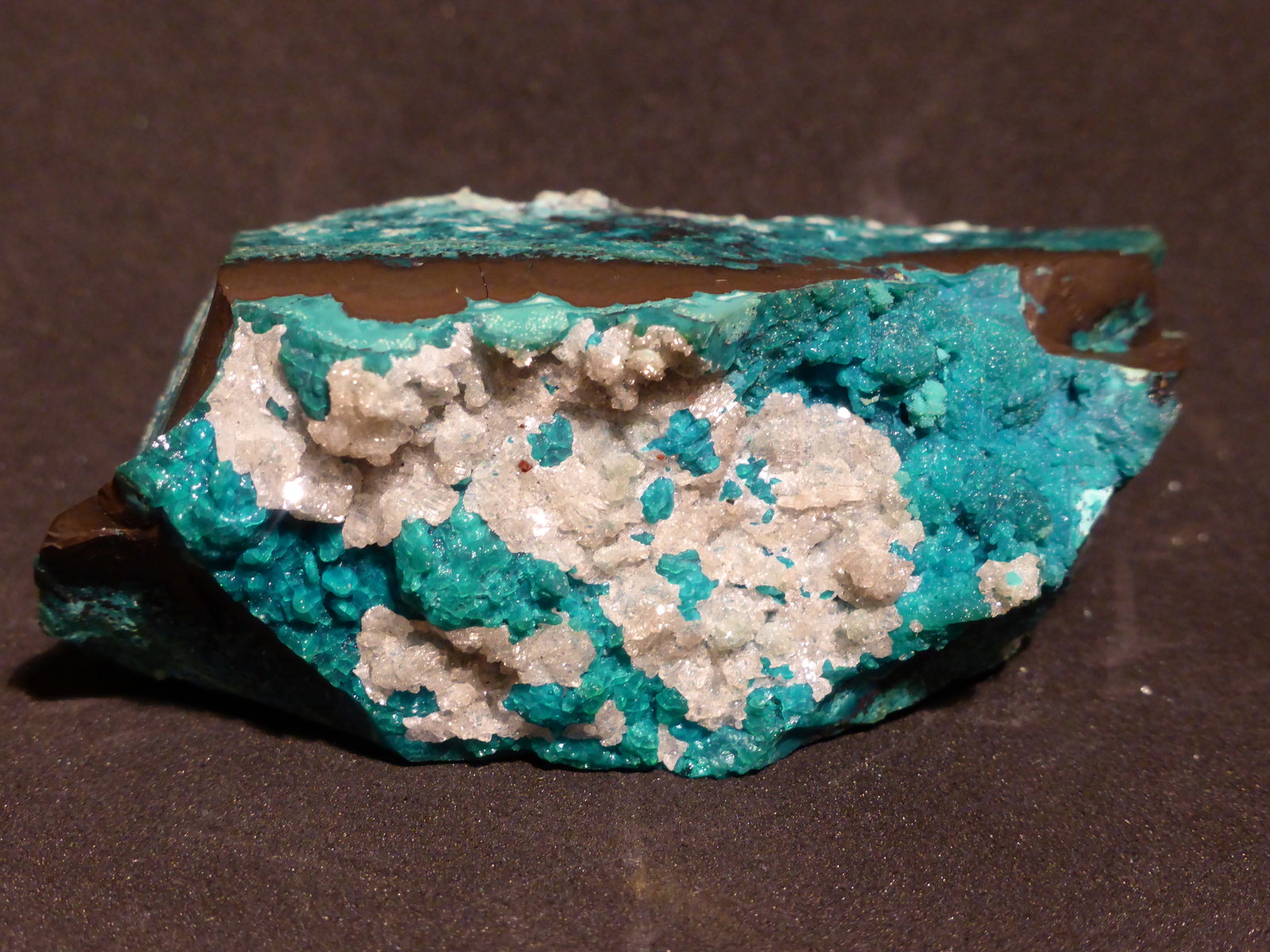 Hemimorfita sobre Crisocola
6,5x2,5 cm
(Autor: Ander Ispizua Juan)