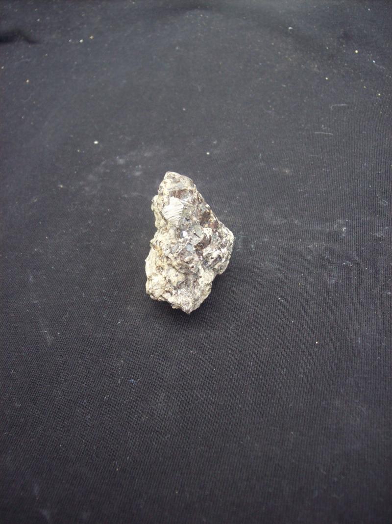 Arsenopirita
1 x 1cm
(Autor: KSamuel MacíasM)