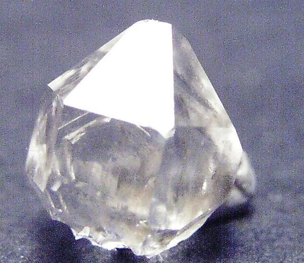 Cuarzo (variedad herkimer)
3 mm.
(Autor: Adrian Pesudo)