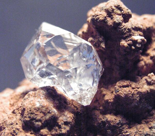 Cuarzo (variedad herkimer)
cristal 1 cm
(Autor: Adrian Pesudo)