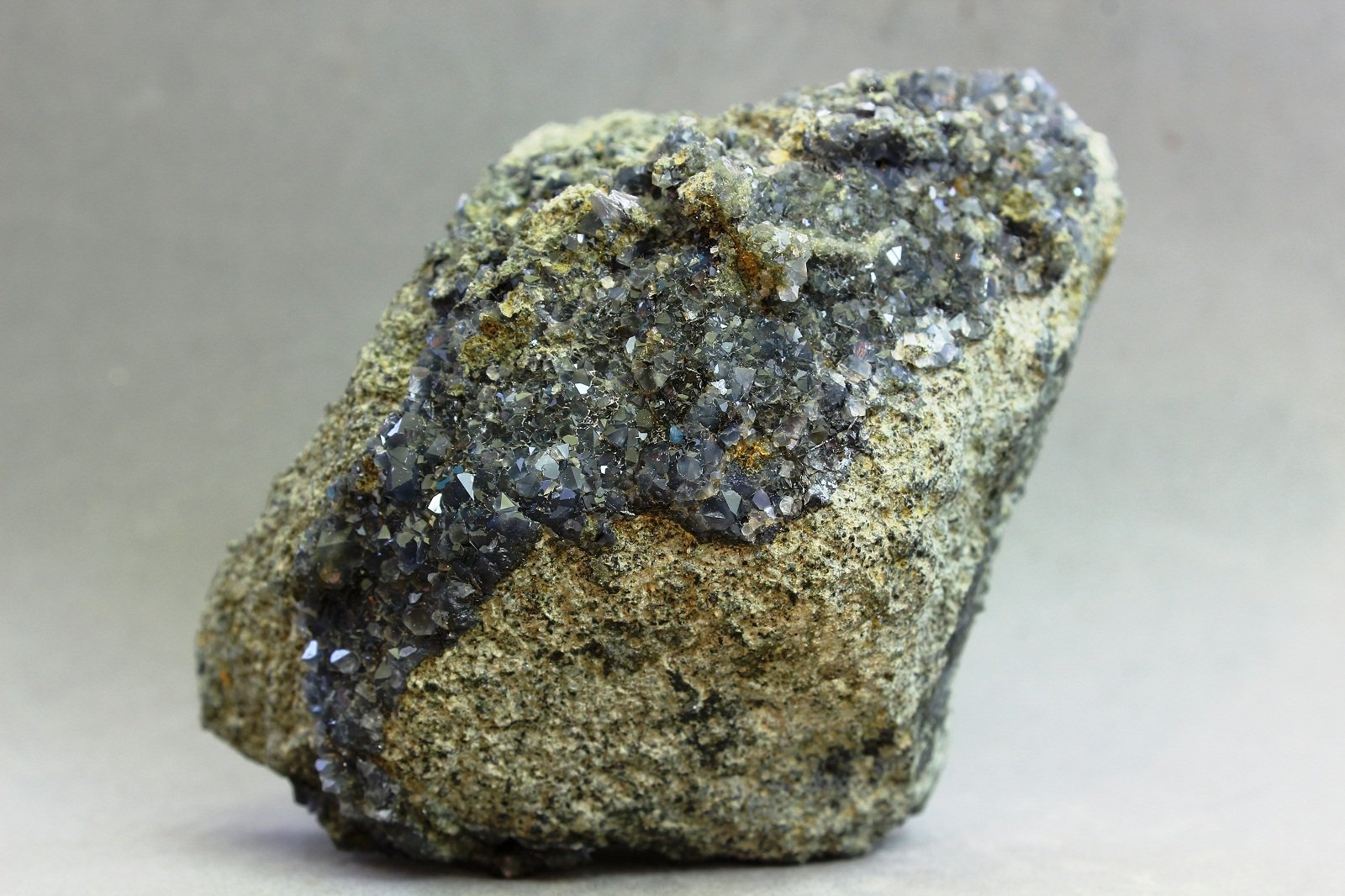 Cuarzo
83x63x36 mm
(Autor: Juan Espino)