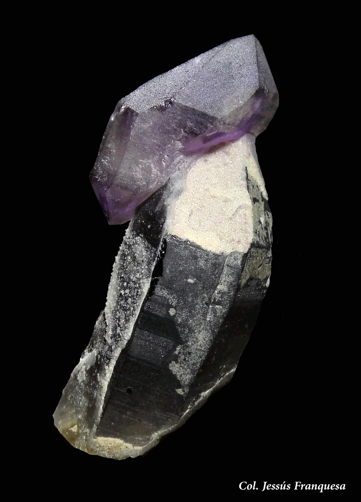 Cuarzo (variedad ahumado) y Cuarzo (variedad amatista).
50x25 mm.
(Autor: Jesus Franquesa Baucells)
