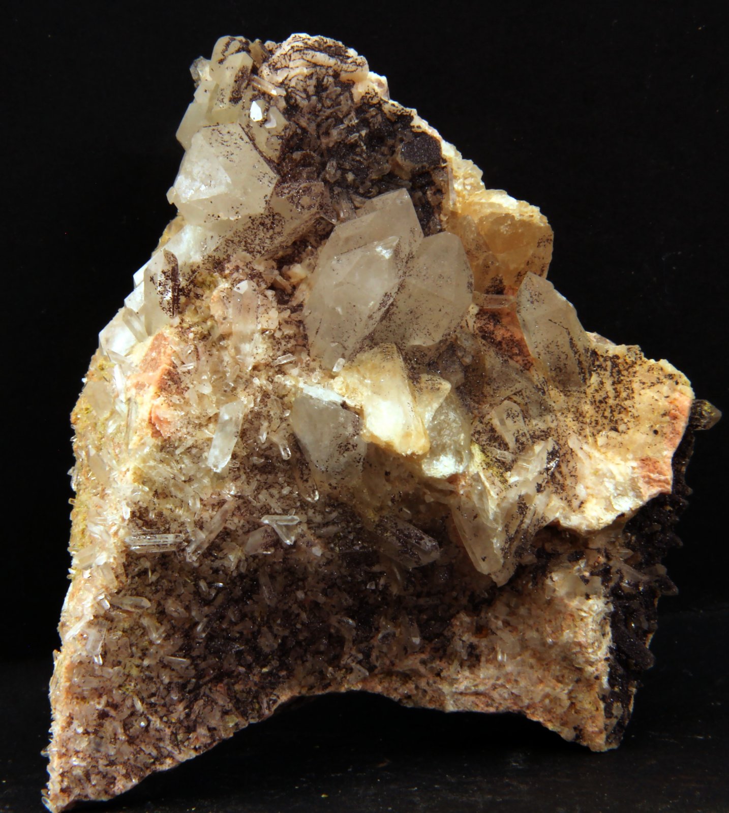 Cuarzo, Hematites
66 x 54 x 31 mm.
(Autor: José Luis Zamora)