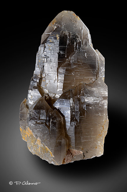 Cuarzo (variedad ahumado)
8cm x 14cm x 7,5cm
(Autor: Pere Alonso)