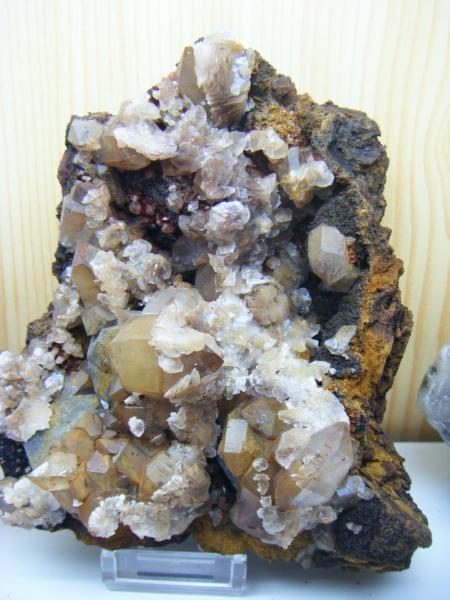 Cuarzo, calcita, galena
20x13 cm
(Autor: pardominer)