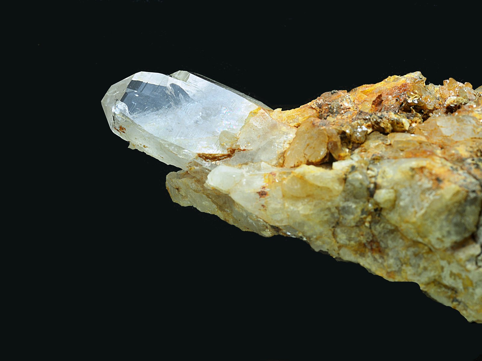 Cuarzo
Cristal de 4 x 1,5 cm.
(Autor: Antonio Carmona)