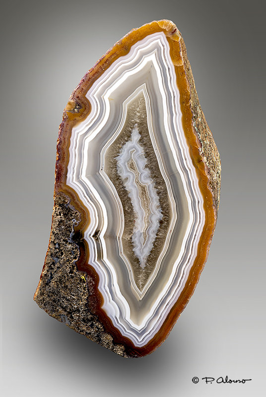 Cuarzo (variedad calcedonia)
7cm x 3,5cm x 3cm
(Autor: Pere Alonso)