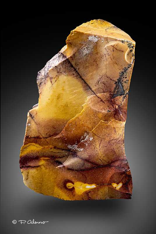 Cuarzo (variedad jaspe)
3,5cm x 5,5cm x 3cm
(Autor: Pere Alonso)