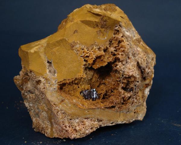 Cuprita
8 x 8 cm.
(Autor: Echevarria)