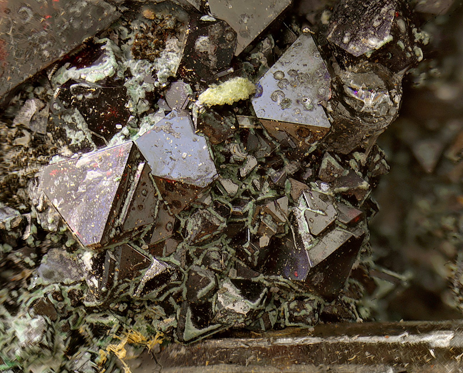 Cuprita
Campo de visión de 2,5 mm.
(Autor: Antonio Carmona)