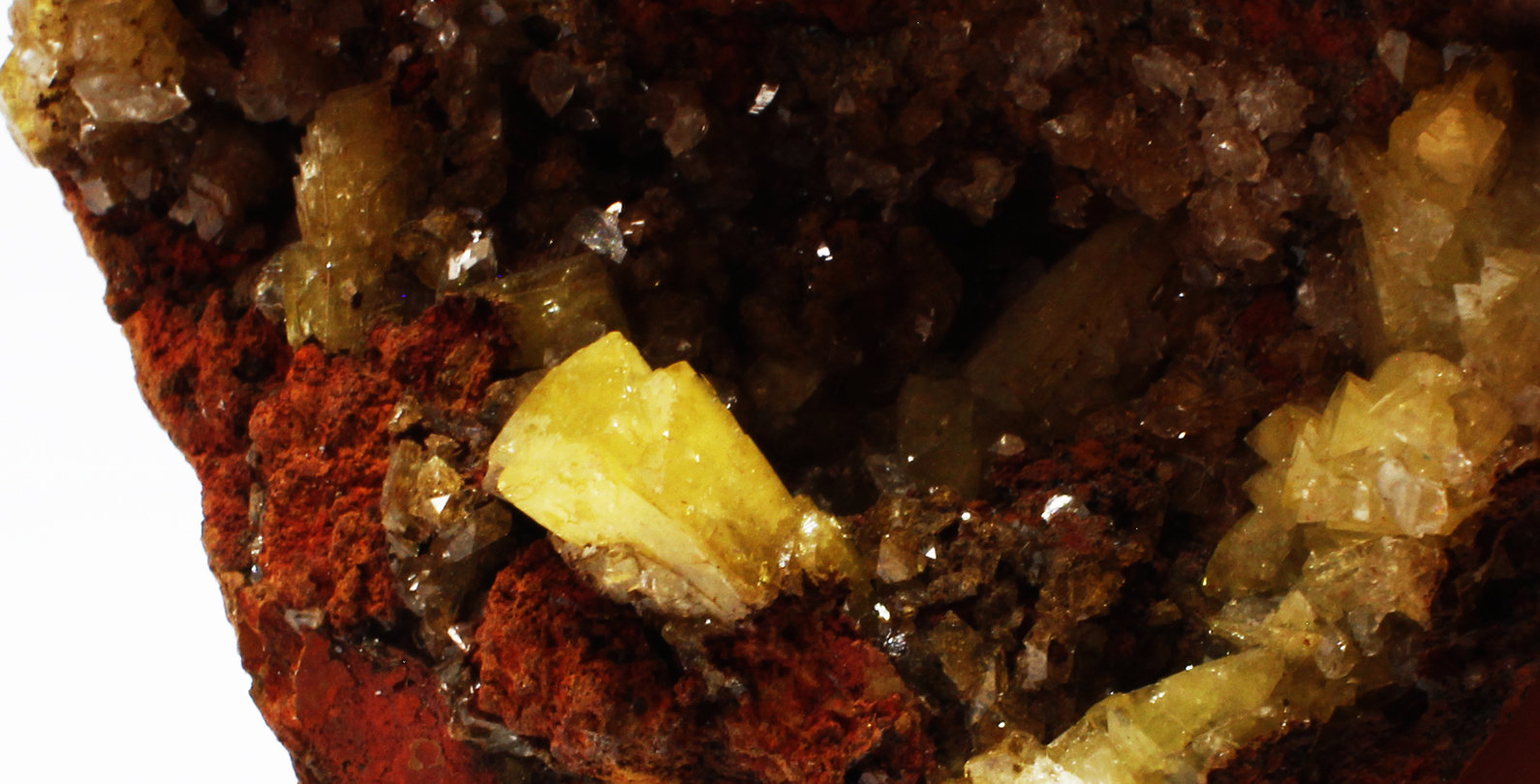 Adamita
6x4x3 cm
(Autor: Luis Edmundo Sánchez Roja)