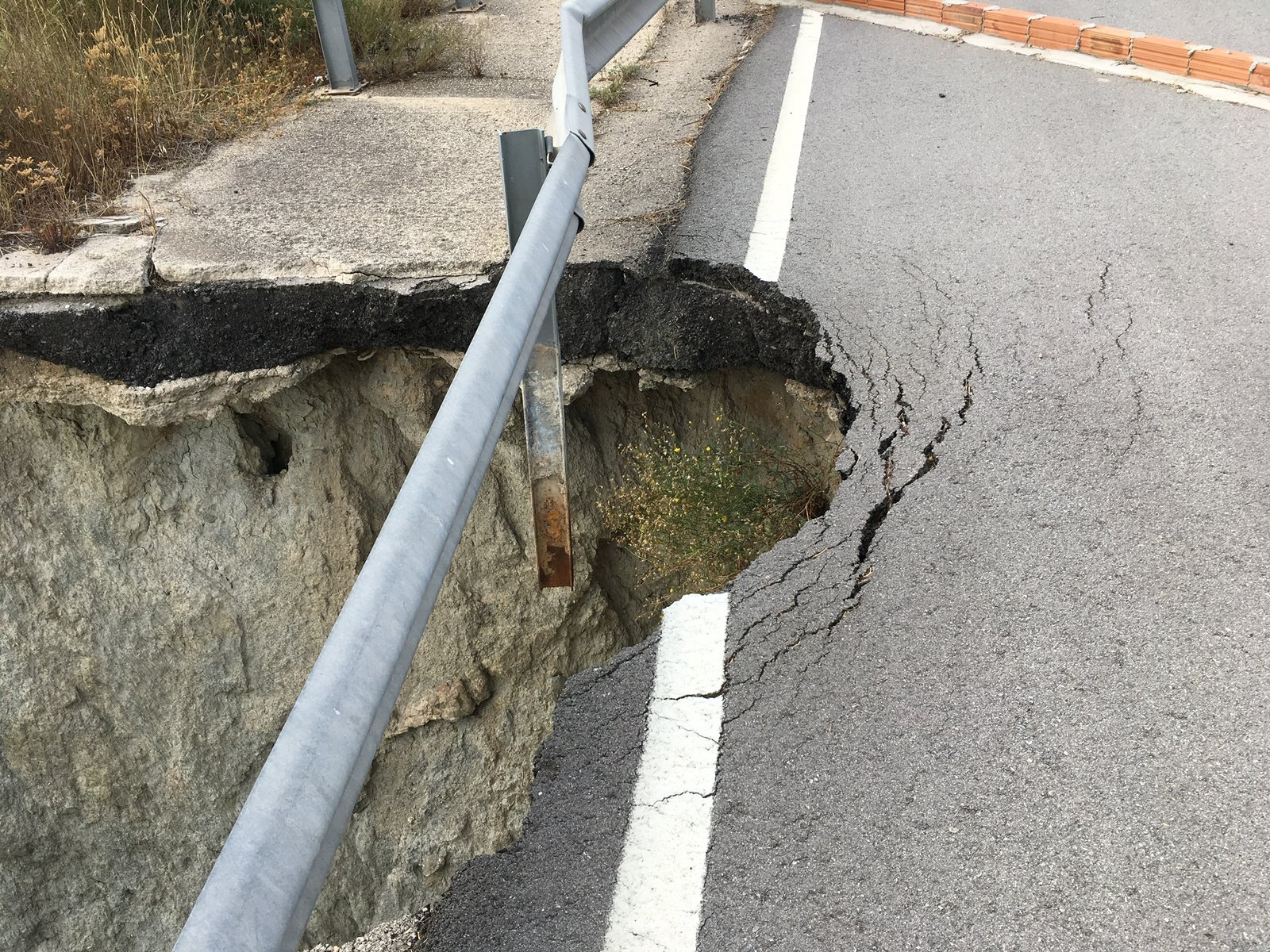 Carretera
(Autor: Emilio Téllez)