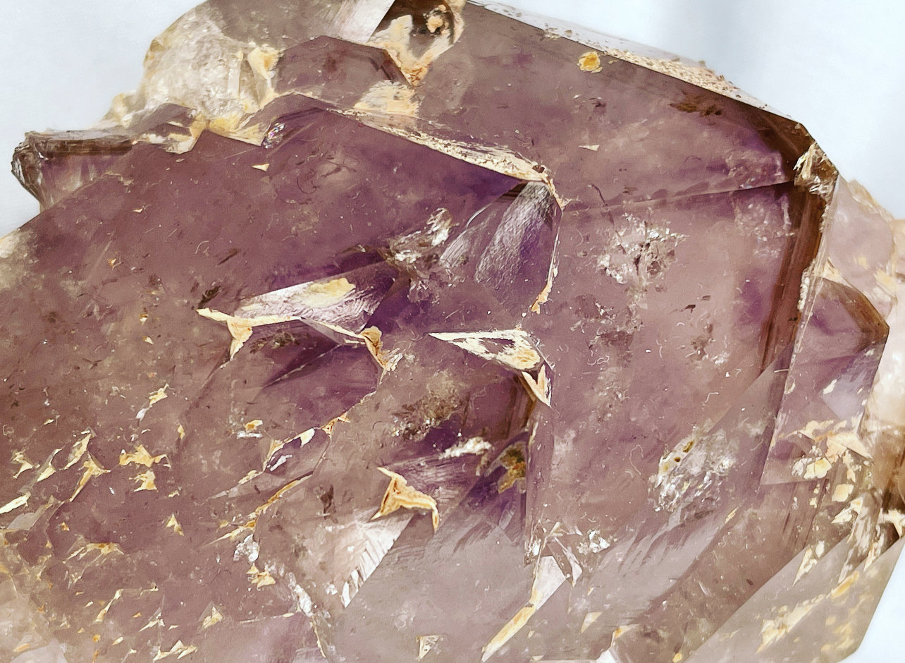 Cuarzo (variedad amatista)
7,5cm de ancho y 7,5cm de alto
(Autor: castrominerals)