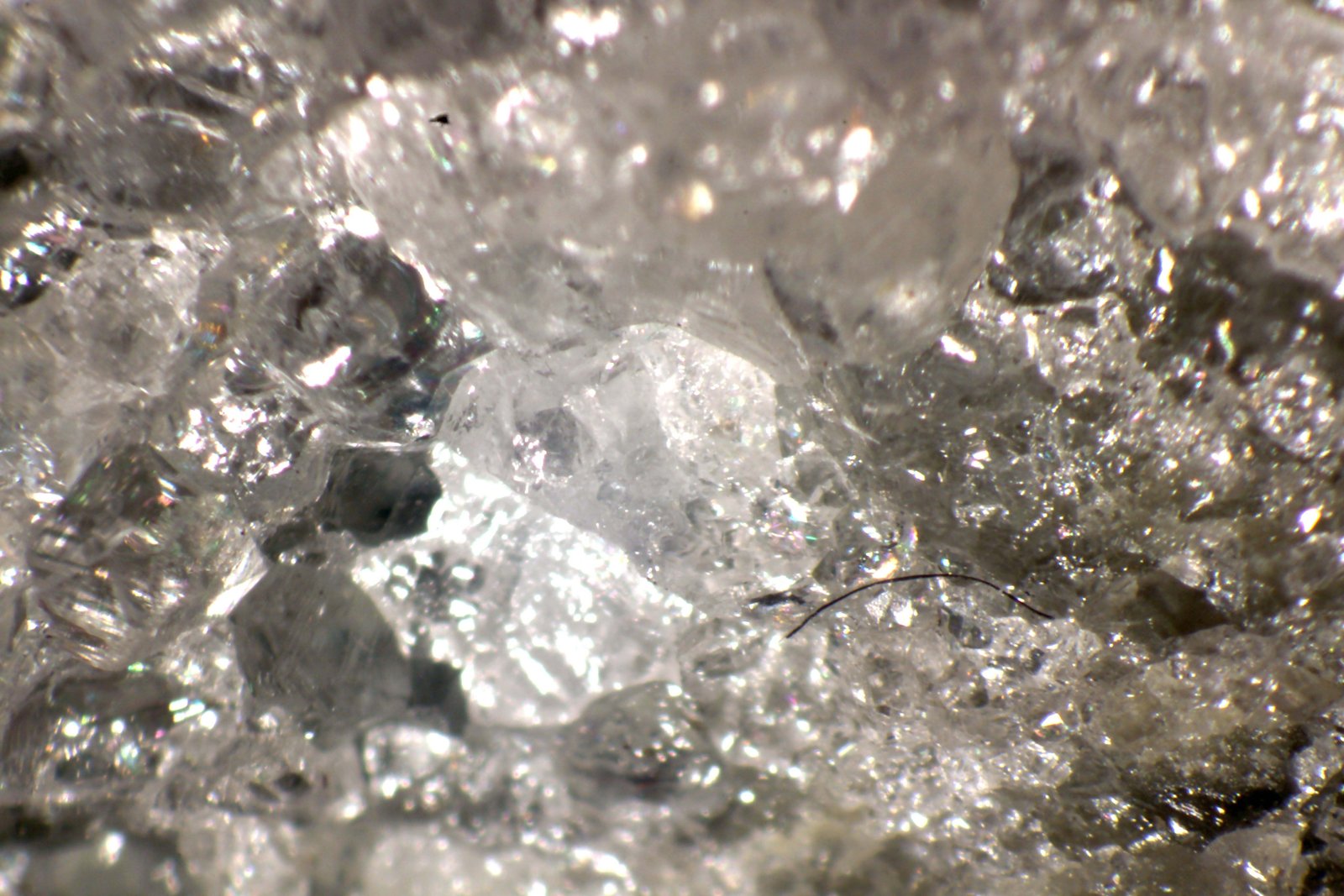 Datolita
< 1 mm
(Autor: José Luis Zamora)