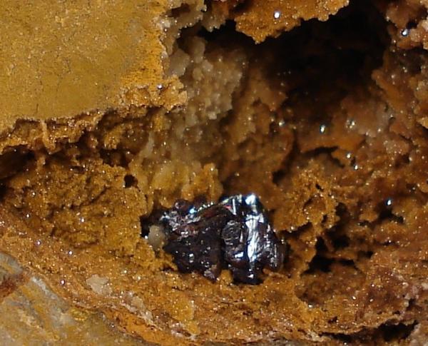 Cuprita
Agrupación de cristales de 1 cm.
(Autor: Echevarria)