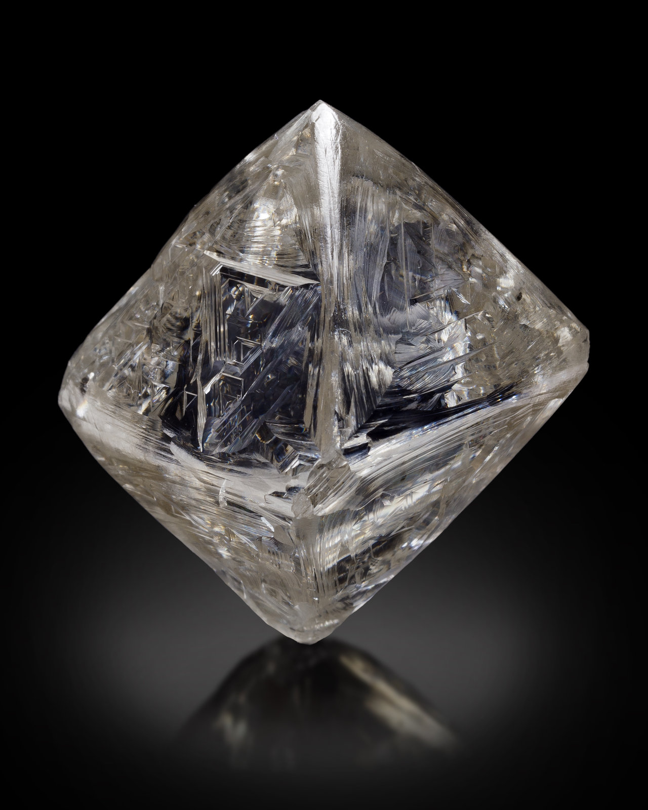 Diamante
2.5 x 2 x 2 cm
(Autor: Museo MIM)