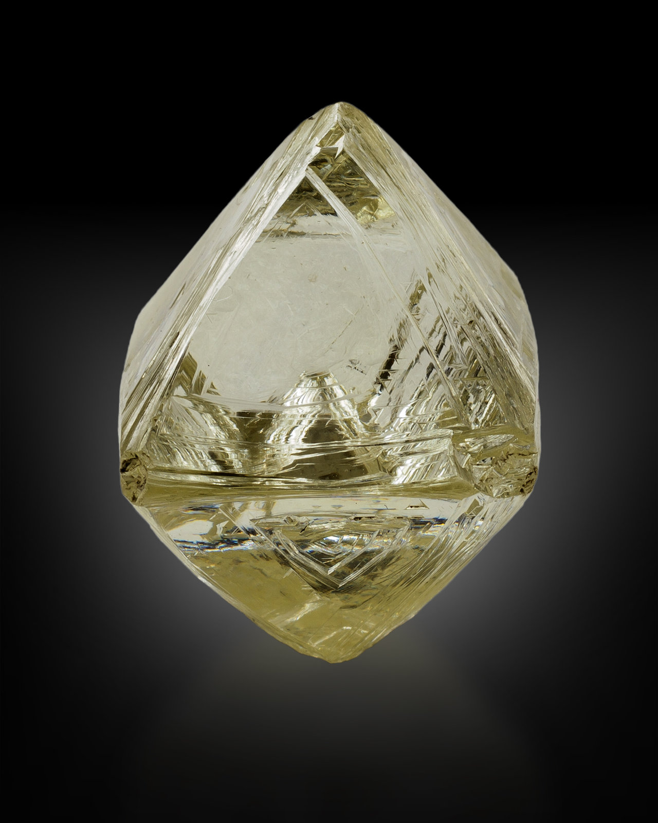 Diamante
1.5 x 1.5 x 1.5 cm
(Autor: Museo MIM)