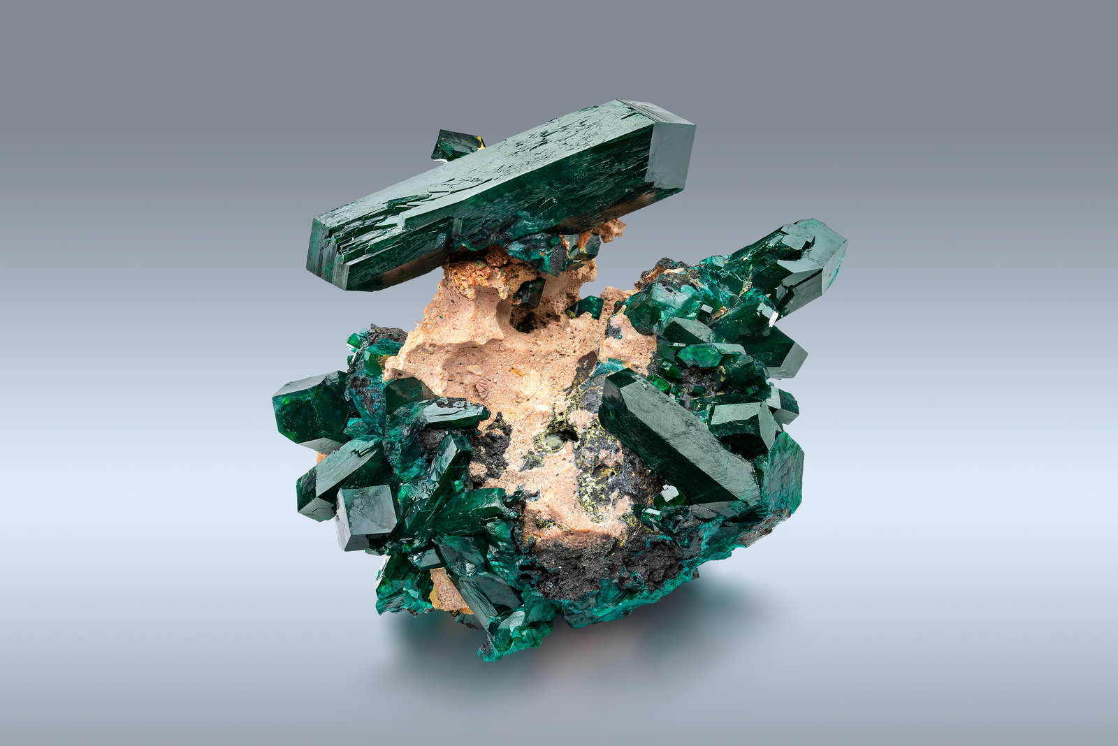 Dioptasa
9.5 x 6 x 7 cm / cristal principal: 6 cm
(Autor: Museo MIM)