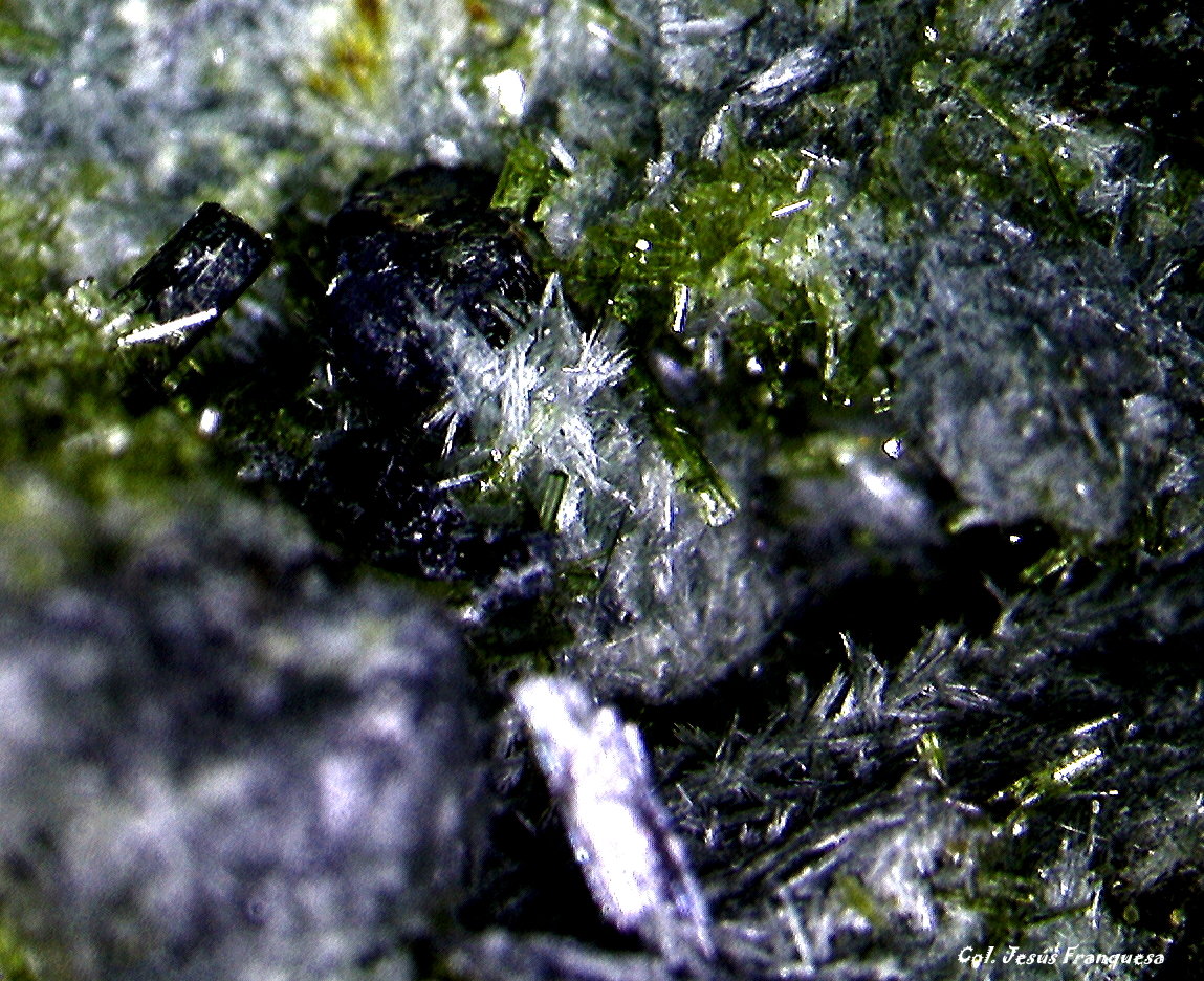 Diópsido.
4´001 x 3´710 mm.
(Autor: Jesus Franquesa Baucells)
