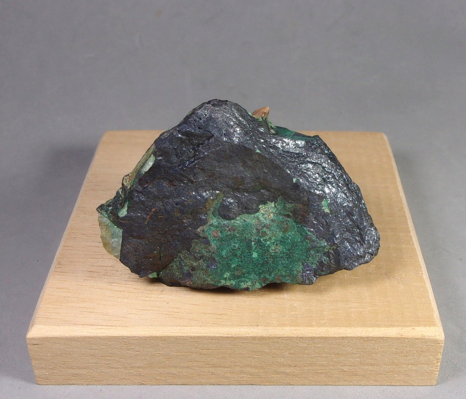 Djurleita
6 x 4,3 x 3 cm. 148 g.
(Autor: J. G. Alcolea)