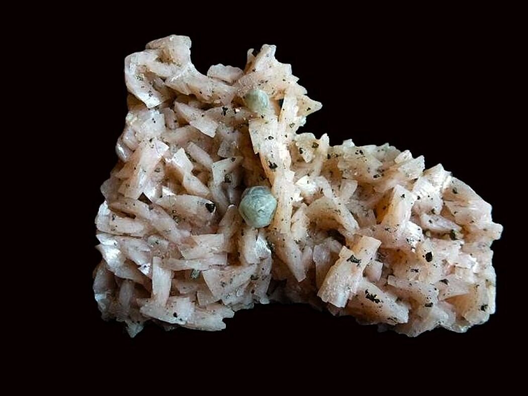 Dolomita, Calcopirita
Complejo alcalino-carbonatítico Oka, Saint-Eustache, Deux-Montagnes RCM, Laurentides, Québec, Canadá
6 x 6 cm.
(Autor: javier ruiz martin)