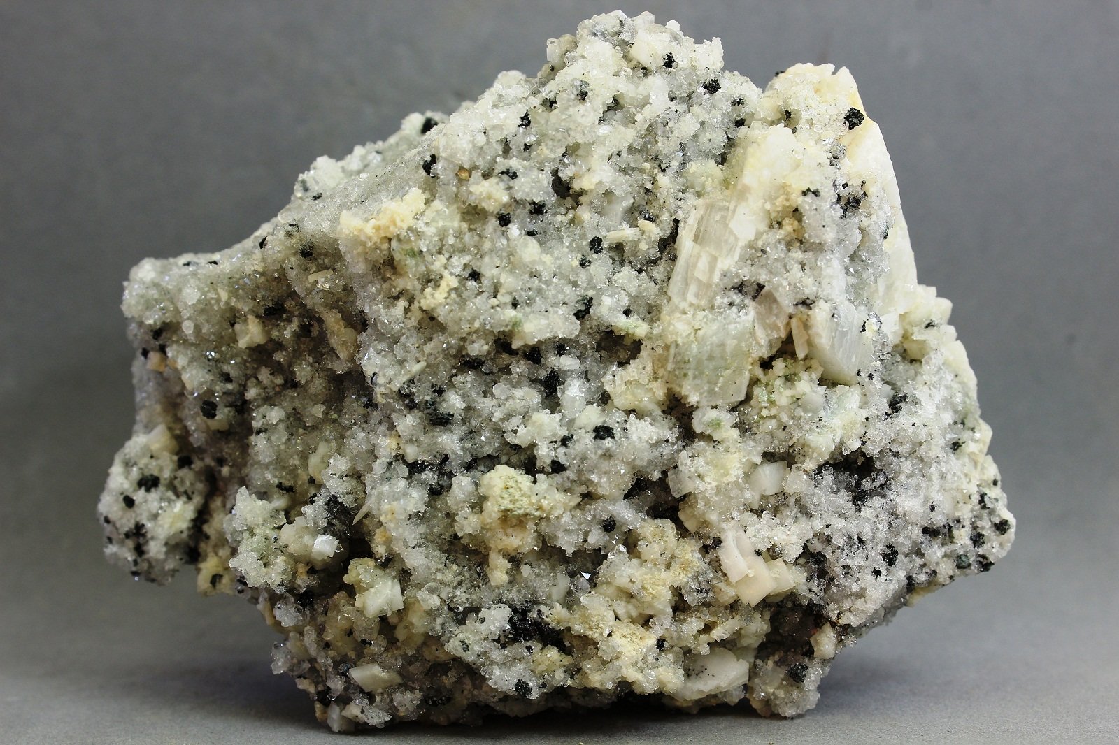 Dolomita
93x68x46 mm
(Autor: Juan Espino)
