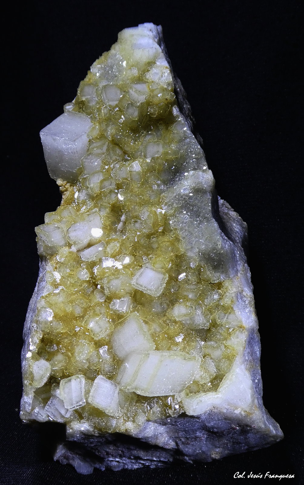 Dolomita.
109x55 mm.
(Autor: Jesus Franquesa Baucells)