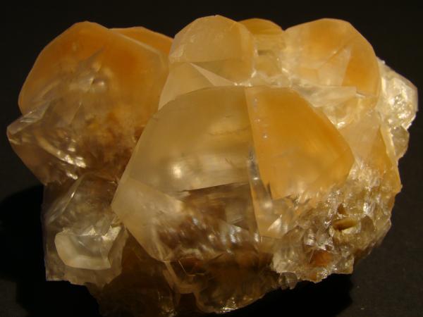 Calcita
5,5x3,5x4,5 cm. Mayor cristal 3x2 cm.
(Autor: Jorge Santos Garcia)
