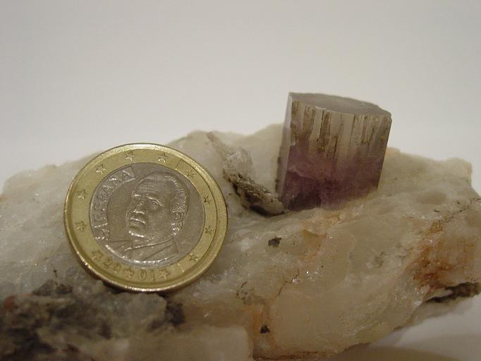 Aragonito en Yeso
8 x 3,5 cm.
(Autor: javier ruiz martin)
