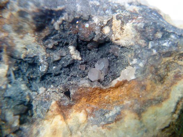 piromorfita
cristal mayor 2 milimetros
(Autor: apita)