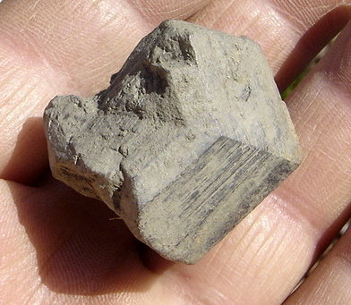 Rutilo
3,6 x 2,6 x 2,8 cm
(Autor: Anisio Claudio)