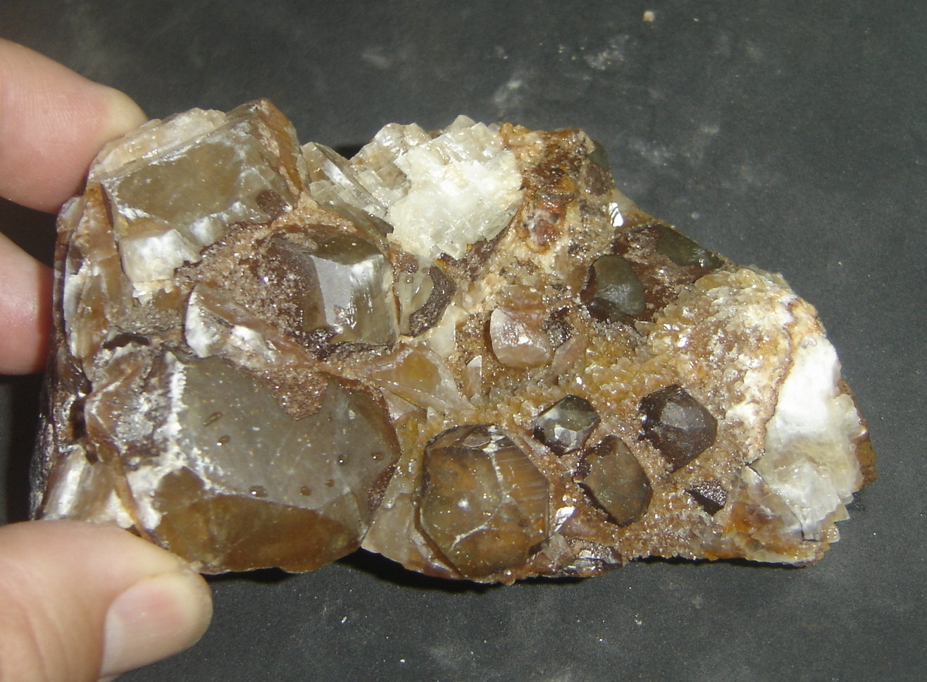 Calcita
11 X 4,5 X 3 CM
(Autor: Anisio Claudio)