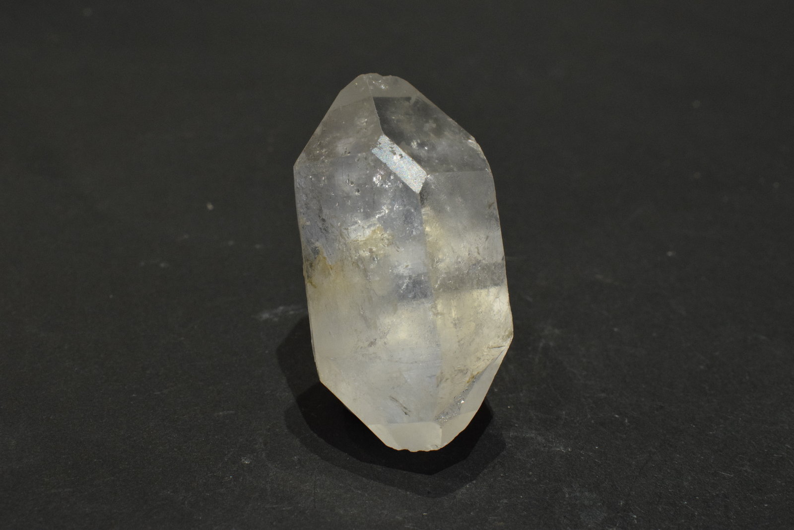 Cuarzo
5 x 2,5 x 2 cm
(Autor: Antonio Alcaide)