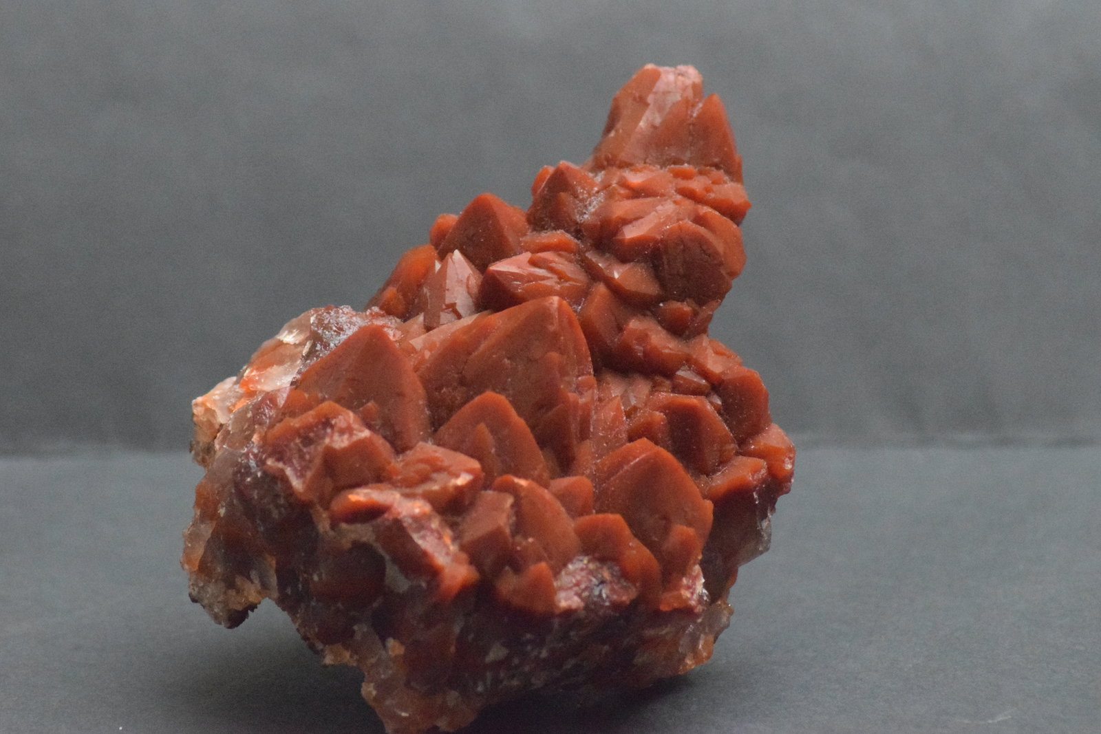 Cuarzo (variedad cuarzo ferruginoso)
10,5 x 8 x 6 cm
(Autor: Antonio Alcaide)