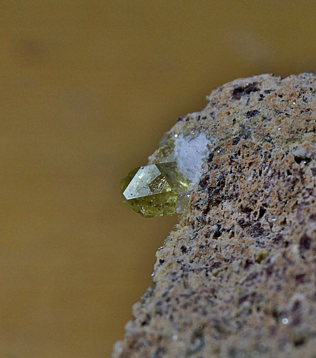 Fluorapatito
Cristal de 0,6 mm
(Autor: DPC)