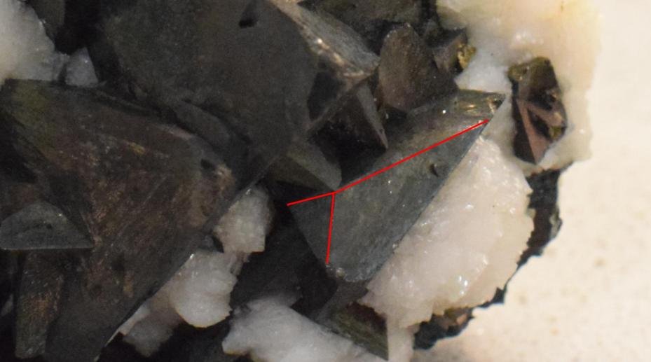 Tetraedrita y Rodocrosita
6 x 4 x 3 cm
(Autor: Antonio Alcaide)